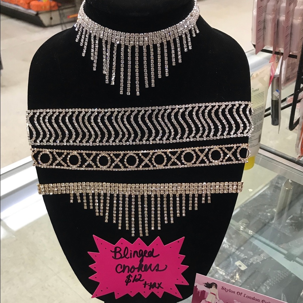 Necklaces / Chokers